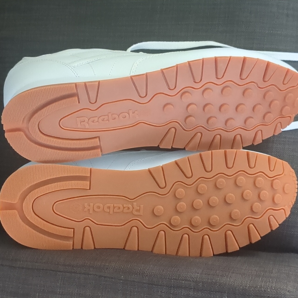 Mens Reebok Classic - Picture 4 of 7